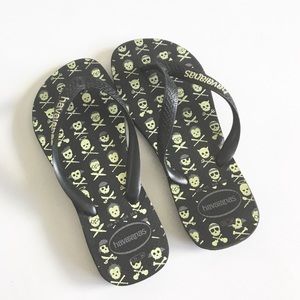 havaianas glow in the dark
